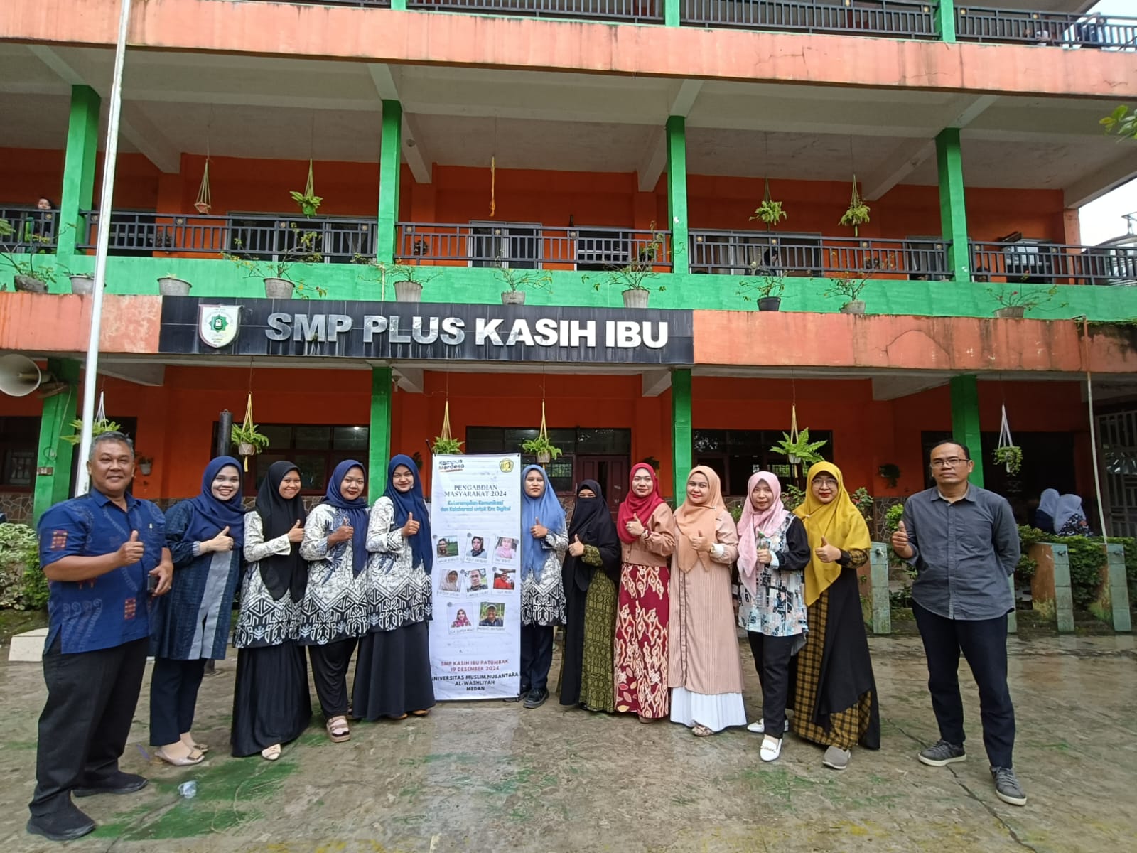 “PEMANFAATAN TEKNOLOGI DIGITAL UNTUK PEMBELAJARAN BERBASIS PROYEK: KEGIATAN PENGABDIAN DOSEN UNIVERSITAS MUSLIM NUSANTARA AL-WASLIYAH MEDAN DI SMP PLUS KASIH IBU PATUMBAK”