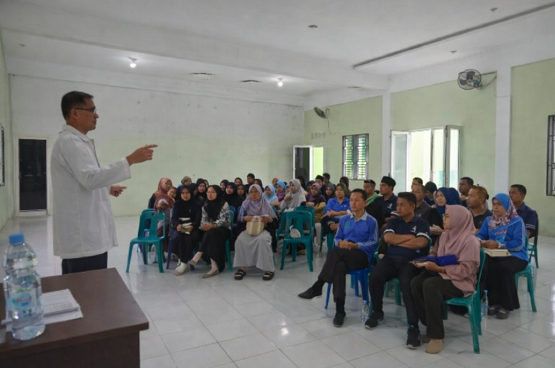 DOSEN UMN AL-WASHLIYAH GELAR PELATIHAN INTEGRASI NILAI TATA KRAMA DALAM PEMBELAJARAN DI MTS USWATUN HASANAH BINJAI
