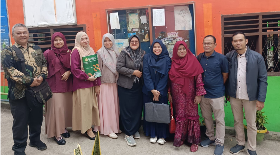 DOSEN UMN AL-WASHLIYAH LAKSANAKAN PENGABDIAN MASYARAKAT DI SMAS UNGGULAN UMMU RAHMAH PATUMBAK