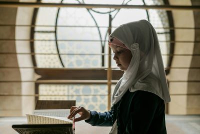 Pembelajaran Bahasa Dan Sastra Indonesia  Di Sekolah Dasar Dalam Ruh Keislaman