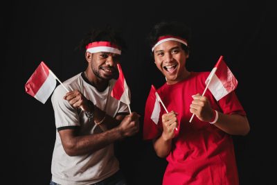 Solusi Menggunakan Bahasa Indonesia: Bukan Beban, Tetapi Identitas dan Alat Komunikasi