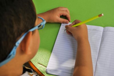 Problematika Pembelajaran Menulis Puisi di Sekolah Dasar dan Upaya Mengatasinya