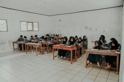 Menyimak sebagai Proses Memahami Informasi, Bukan Sebuah Beban