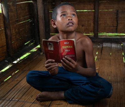 Menumbuhkan Minat Membaca Melalui Pembelajaran Bahasa dan Sastra di Sekolah Dasar