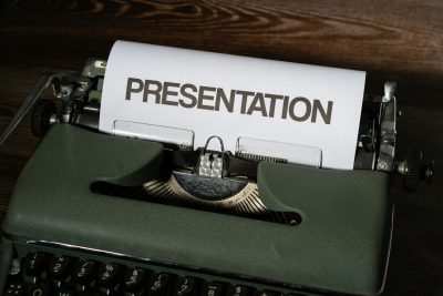Strategi Cerdas Menggunakan Presentation Script untuk Mengasah Kemampuan Menyimak Siswa di Era Modern