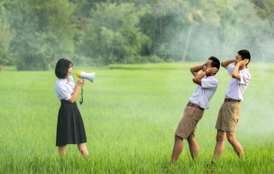 Perubahan Struktur Bahasa Indonesia dalam Komunikasi sehari-hari